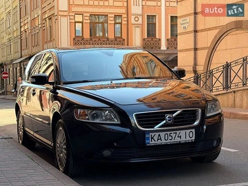 Авто Volvo V50 2008 № 8771996