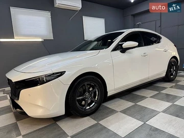 Авто Mazda 3 2019 № 8772441