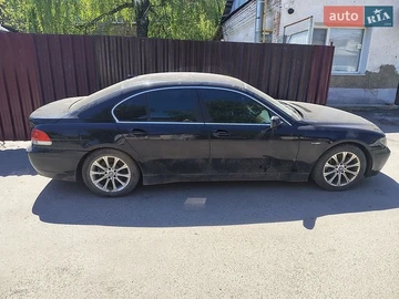 Авто BMW 7 Series 2002 № 8772633