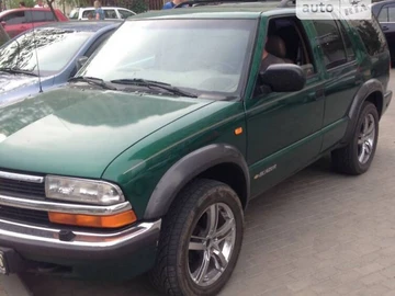 Авто Chevrolet Blazer 1999 № 8773144