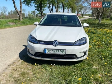 Авто Volkswagen E-Golf 2014 № 8773160