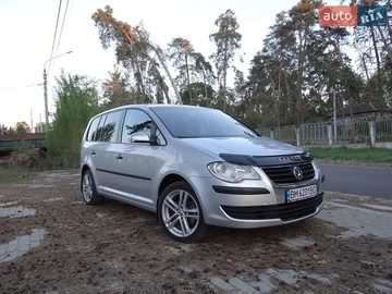 Авто Volkswagen Touran 2008 № 8773161