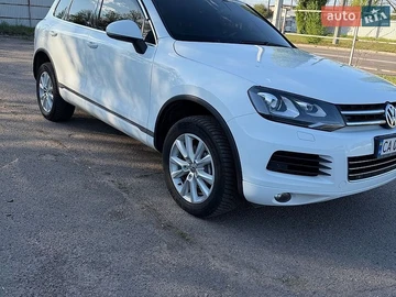 Авто Volkswagen Touareg 2013 № 8773382