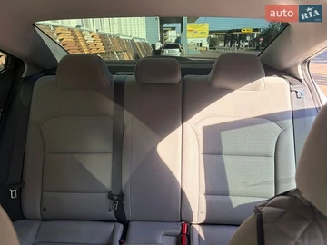 Авто Hyundai Elantra 2016 № 8774403