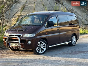 Авто Hyundai H-1 2003 № 8774956