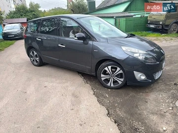 Авто Renault Scenic 2011 № 8775071