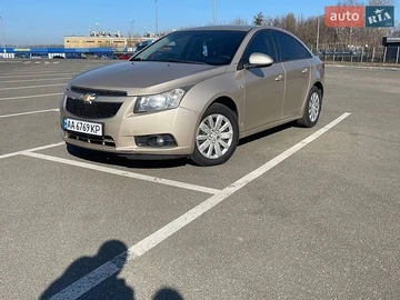Авто Chevrolet Cruze 2010 № 8775457
