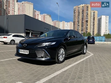 Авто Toyota Camry 2023 № 8776332