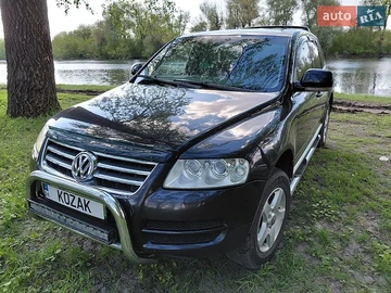 Авто Volkswagen Touareg 2004 № 8776414