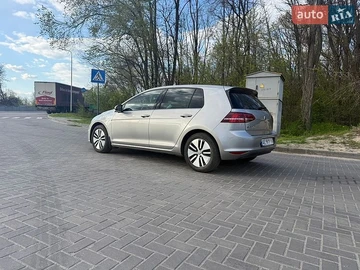 Авто Volkswagen E-Golf 2015 № 8776422