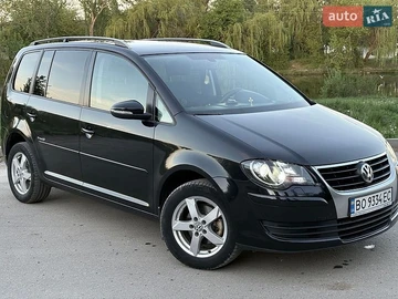 Авто Volkswagen Touran 2010 № 8777038