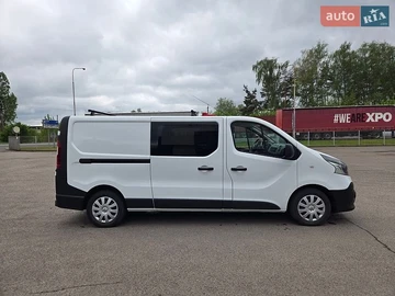 Авто Renault Trafic 2015 № 8777239