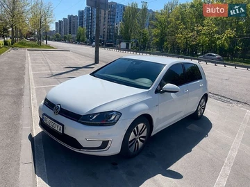 Авто Volkswagen E-Golf 2014 № 8778334