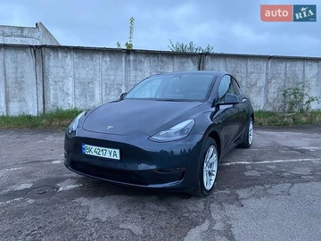 Авто Tesla Model Y 2024 № 8778369