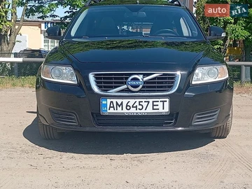 Авто Volvo V50 2011 № 8778588