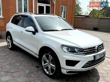 Авто Volkswagen Touareg 2016 № 8778985