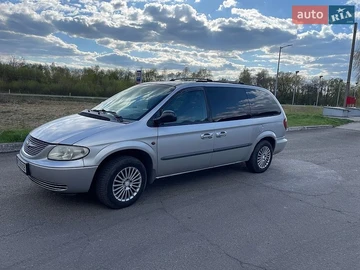 Авто Chrysler Grand Voyager 2002 № 8779490