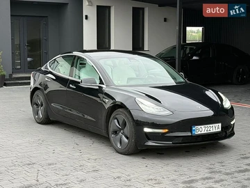 Авто Tesla Model 3 2019 № 8779896