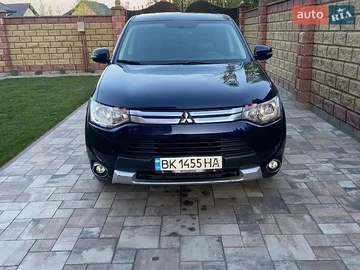 Авто Mitsubishi Outlander 2014 № 8779923