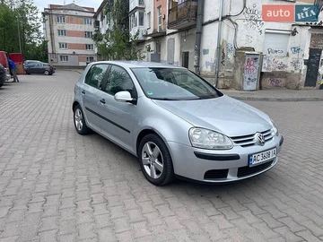 Авто Volkswagen Golf 2004 № 8780399