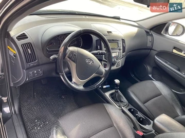 Авто Hyundai I30 2008 № 8780625