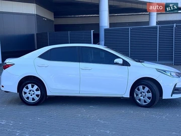 Авто Toyota Corolla 2017 № 8780874