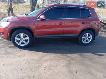 Авто Volkswagen Tiguan 2010 № 8781127