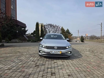 Авто Volkswagen Passat 2020 № 8781143