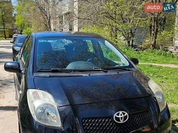 Авто Toyota Yaris 2007 № 8781816
