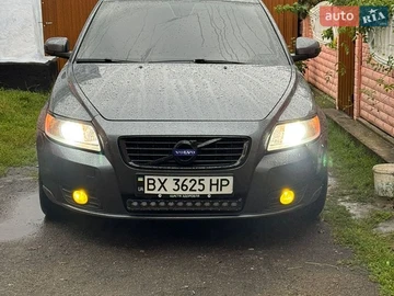 Авто Volvo V50 2011 № 8782291