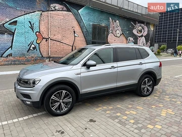Авто Volkswagen Tiguan 2019 № 8782488