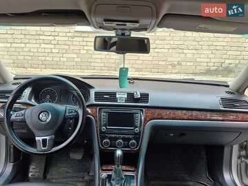 Авто Volkswagen Passat 2012 № 8782926