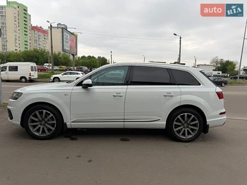 Авто Audi Q7 2018 № 8783308
