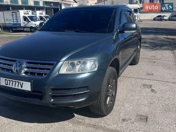 Авто Volkswagen Touareg 2004 № 8784088