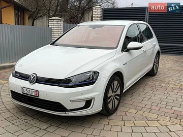 Авто Volkswagen E-Golf 2016 № 8784669