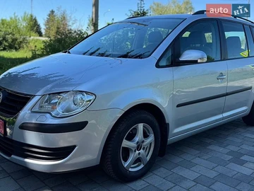 Авто Volkswagen Touran 2008 № 8784901