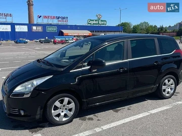 Авто Peugeot 5008 2013 № 8784905