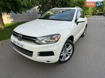 Авто Volkswagen Touareg 2011 № 8785098