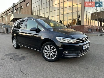 Авто Volkswagen Touran 2018 № 8785102