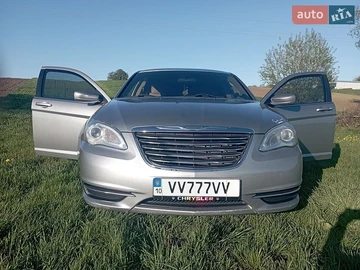 Авто Chrysler 200 2013 № 8785328