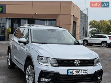 Авто Volkswagen Tiguan 2017 № 8785727