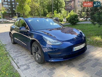 Авто Tesla Model 3 2019 № 8786348