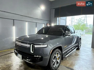 Авто Rivian R1T 2022 № 8786586