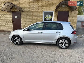 Авто Volkswagen E-Golf 2015 № 8787391