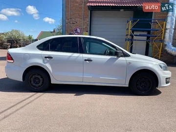 Авто Volkswagen Polo 2016 № 8787514