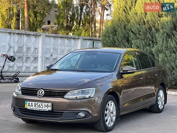 Авто Volkswagen Jetta 2012 № 8787902