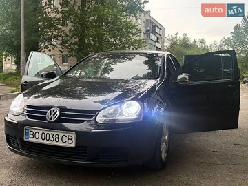 Авто Volkswagen Golf 2004 № 8789033