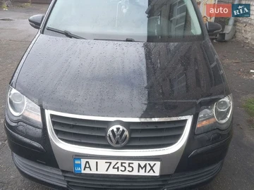 Авто Volkswagen Touran 2009 № 8789759