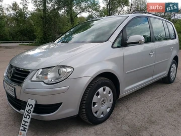 Авто Volkswagen Touran 2008 № 8789767