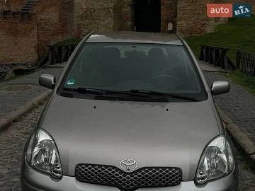 Авто Toyota Yaris 2003 № 8790047